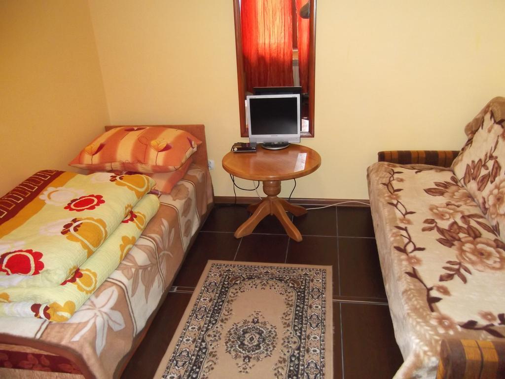 Dworek W Zieleni Warschau Kamer foto