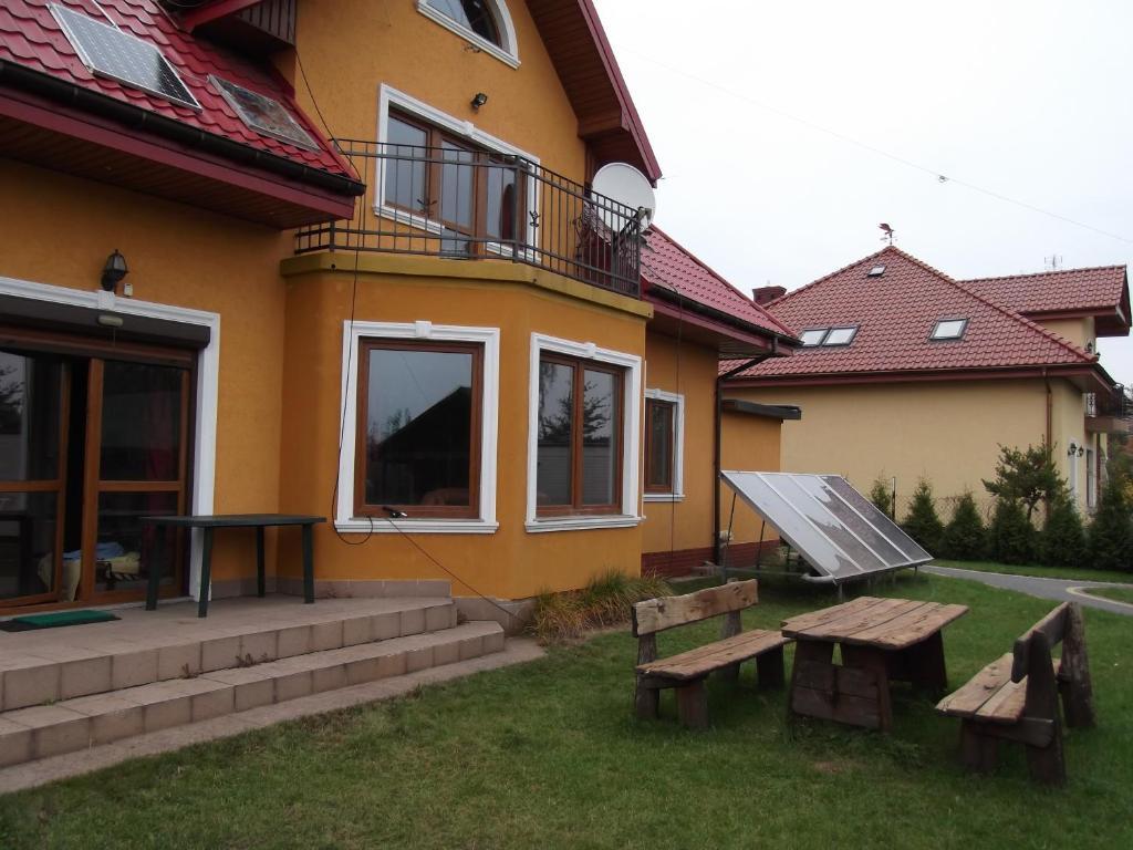 Dworek W Zieleni Warschau Buitenkant foto